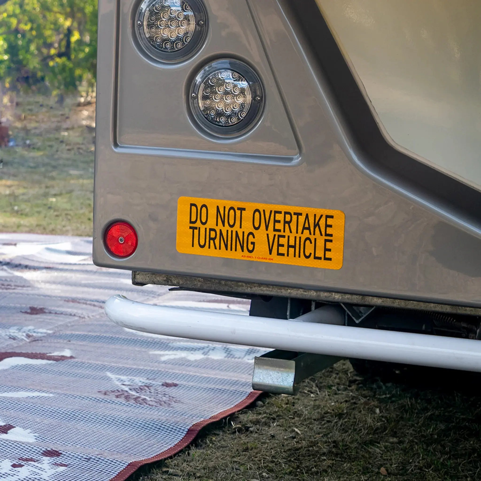 aussie traveller do not overtake turning vehicle sticker on caravan